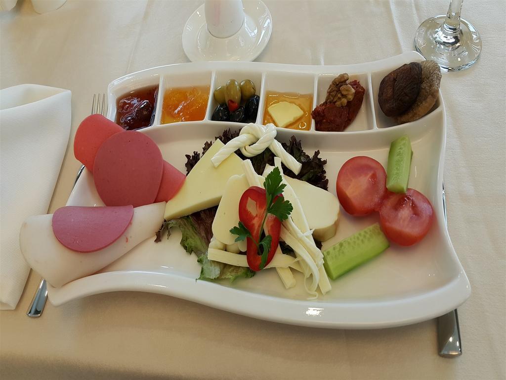 Remila Hotel Kocaeli Buitenkant foto